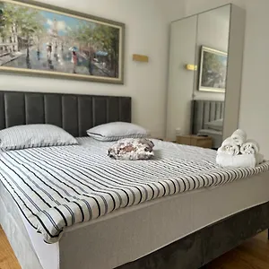 Old Town Apolon Luxury Split