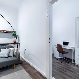 stylish-central-apartment.inbudapesthotels.com/
